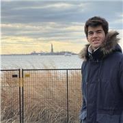 Profesor de Chino ora cualquier edad. Tengo un nivel avanzado de chino y he estudiado 1 año en Pekín. Tengo experiencia dando clase en el pasado. Además, también doy clases de inglés ya que es como mi idioma nativo